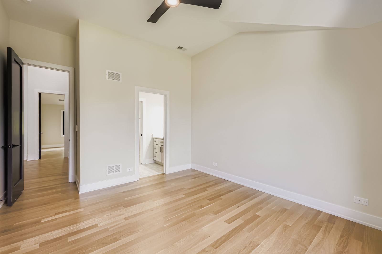 1627 N Evergreen Avenue, Arlington Heights, IL 60004