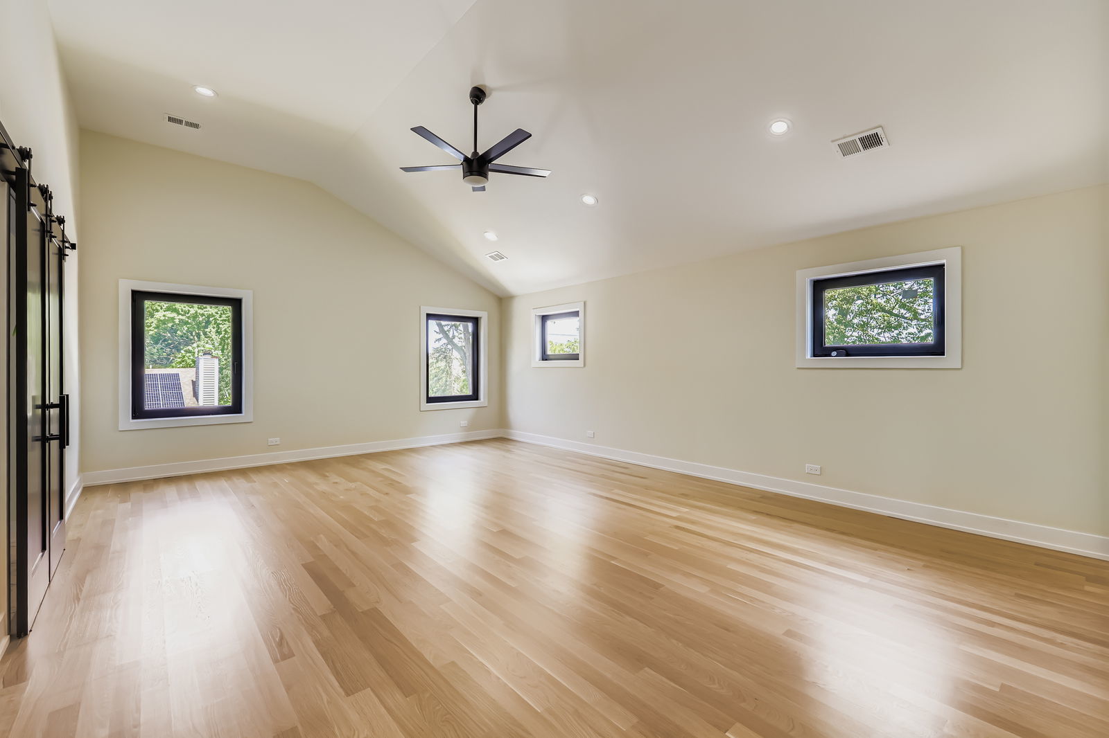 1627 N Evergreen Avenue, Arlington Heights, IL 60004