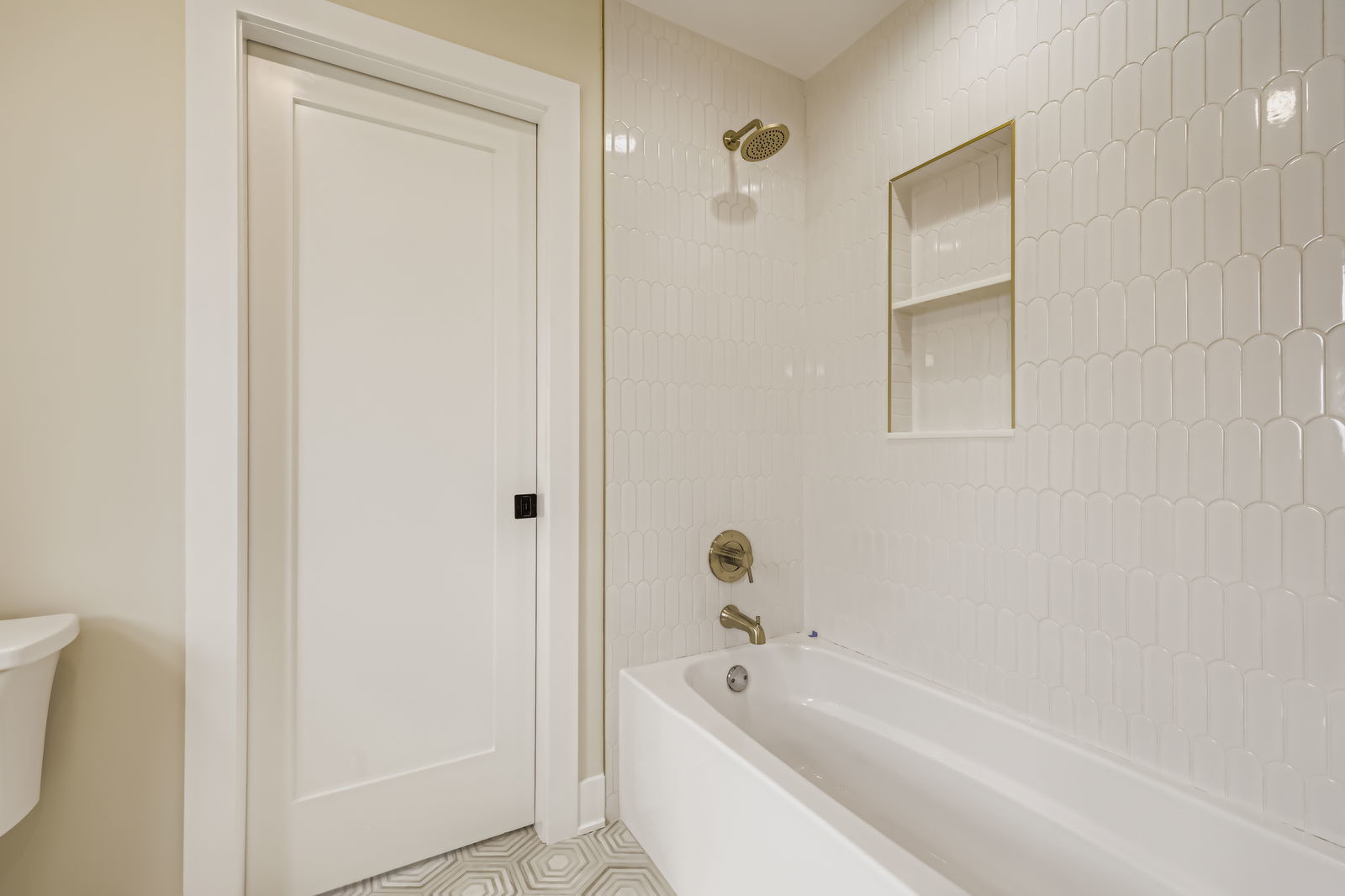 1627 N Evergreen Avenue, Arlington Heights, IL 60004
