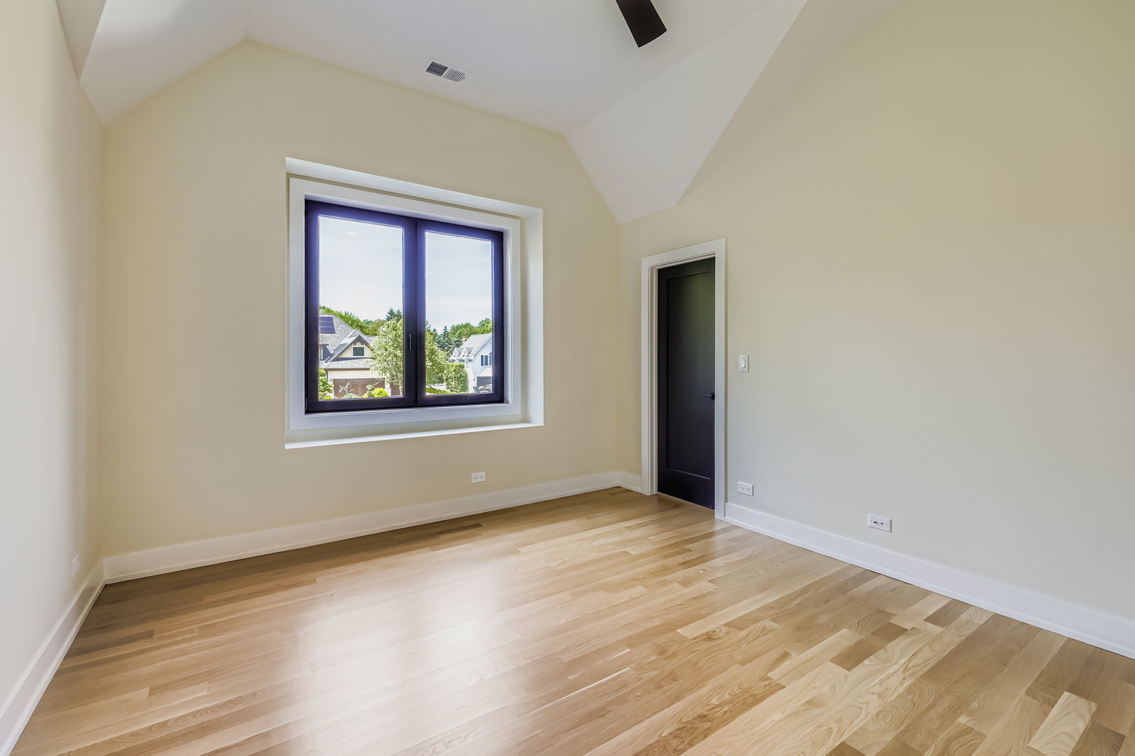 1627 N Evergreen Avenue, Arlington Heights, IL 60004