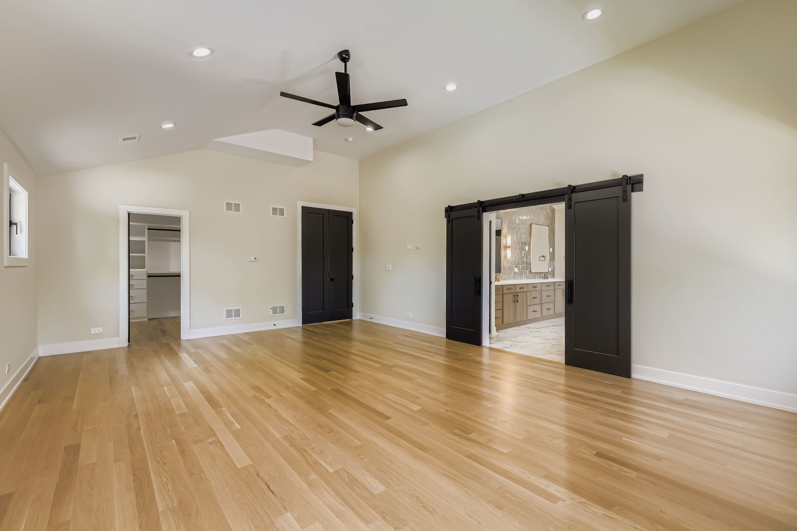 1627 N Evergreen Avenue, Arlington Heights, IL 60004