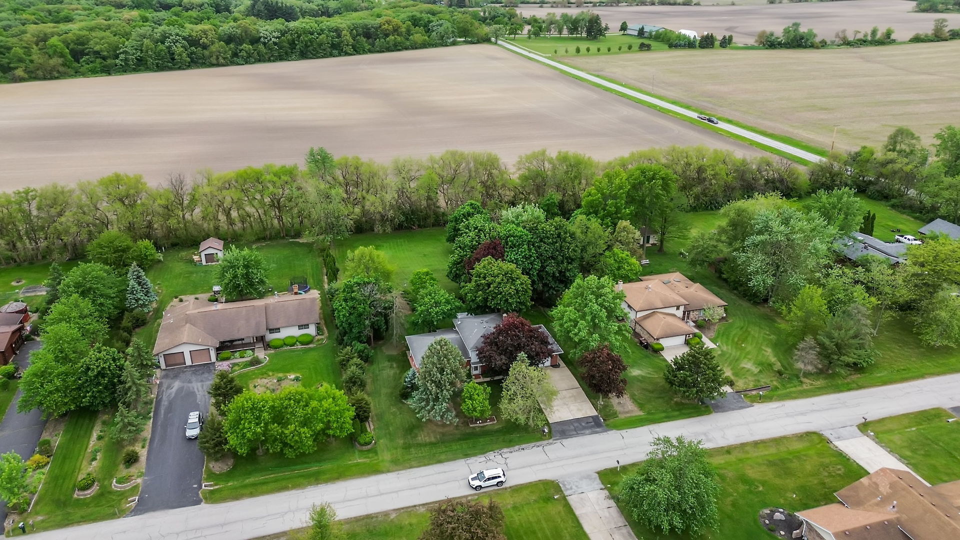 2841 E Pine Drive, Crete, IL 60417
