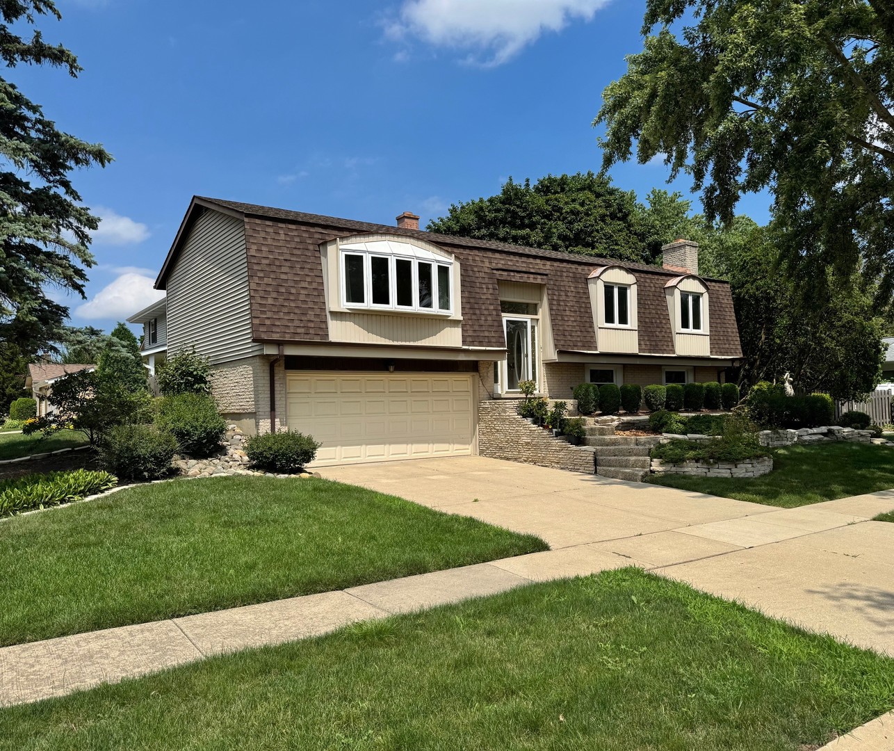 416 Trinity Court, Buffalo Grove, IL 60089