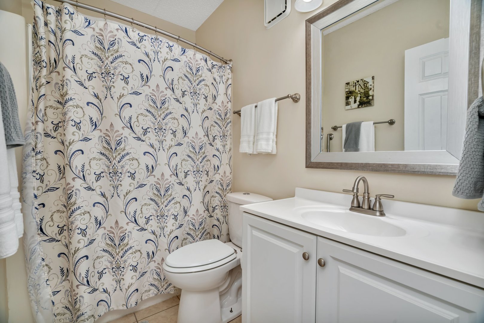1422 Woodbridge Road #2E, Joliet, IL 60436