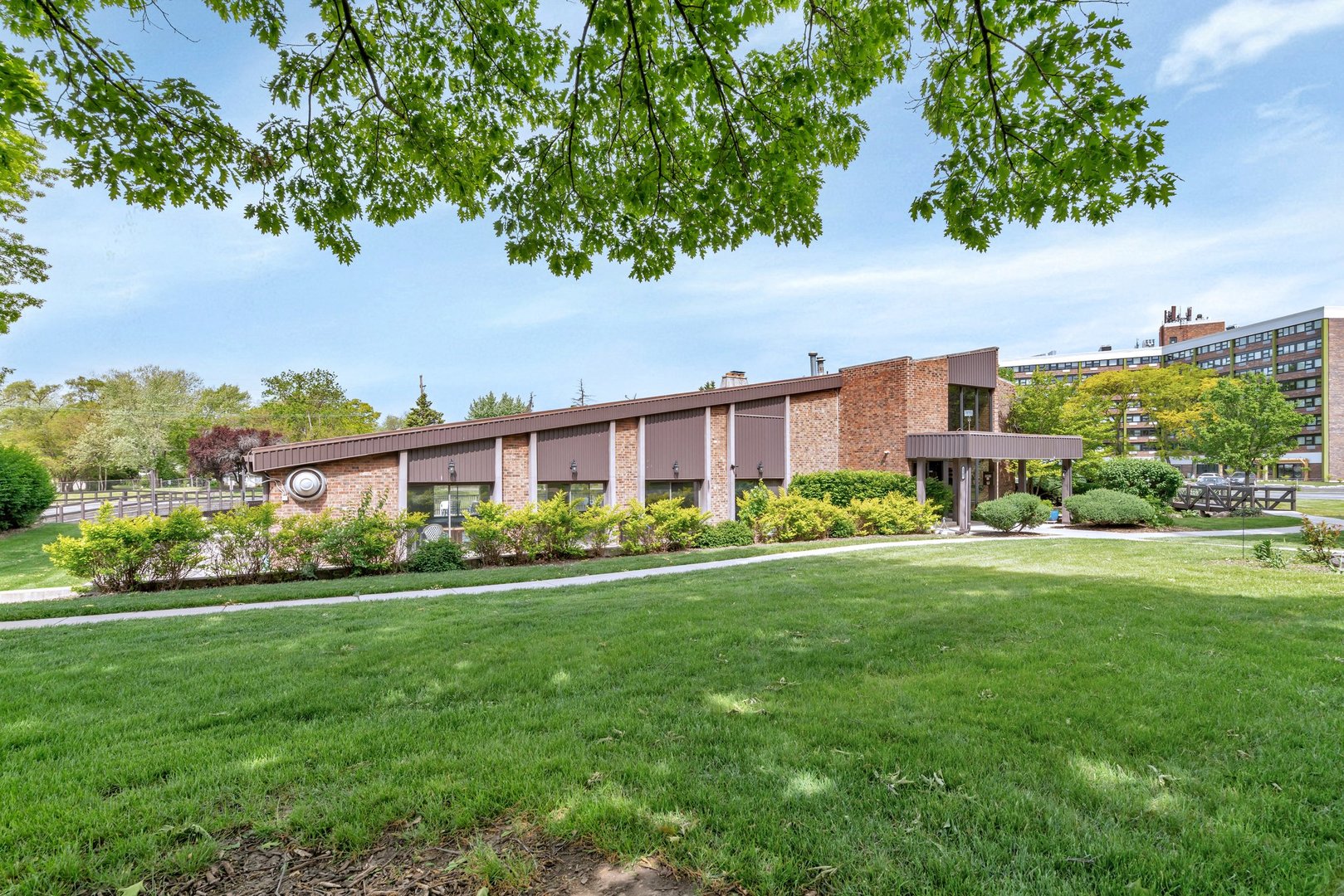 1422 Woodbridge Road #2E, Joliet, IL 60436