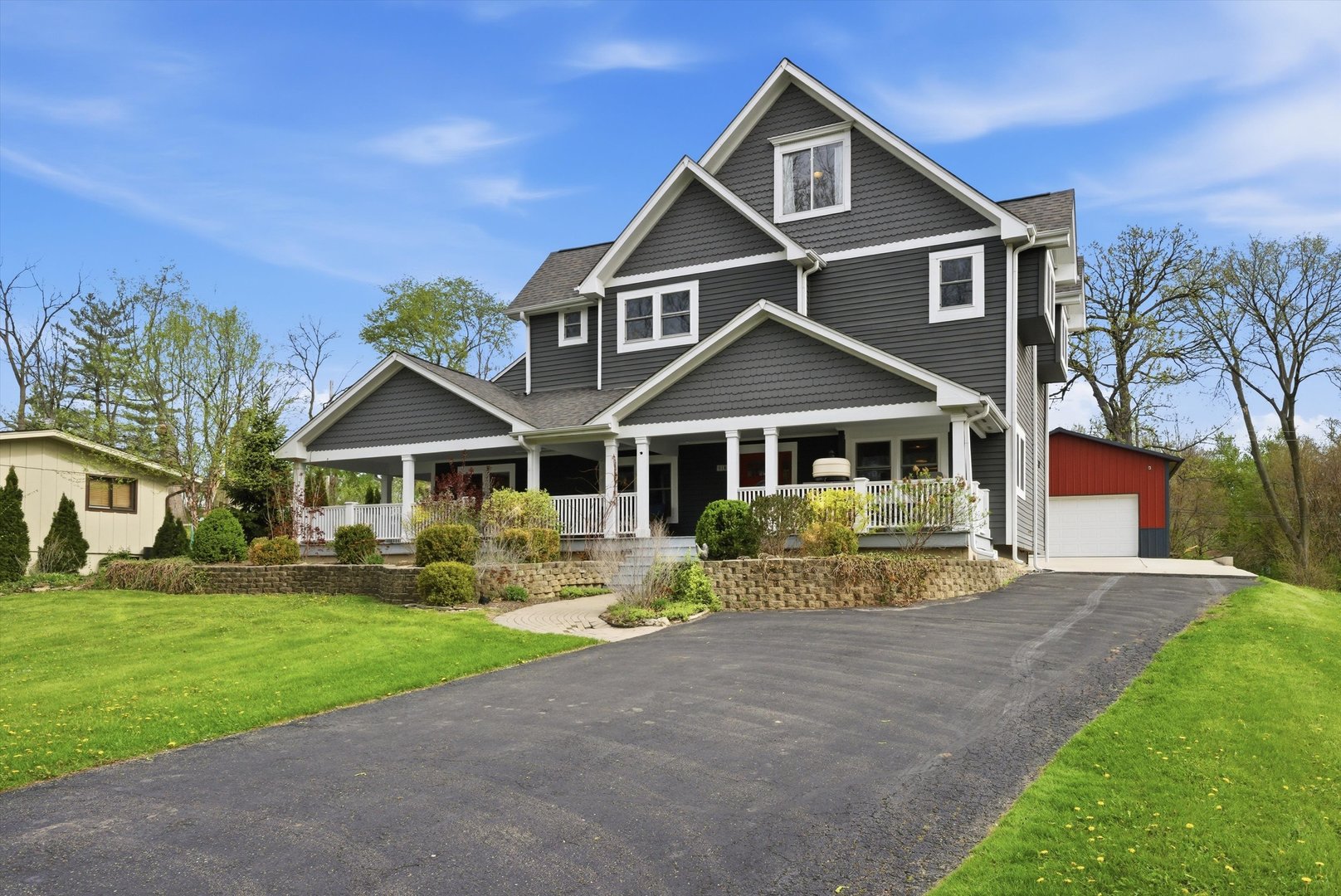 816 W FLORENCE Street, McHenry, IL 60051