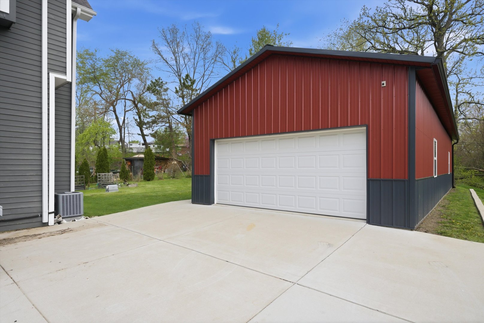 816 W FLORENCE Street, McHenry, IL 60051