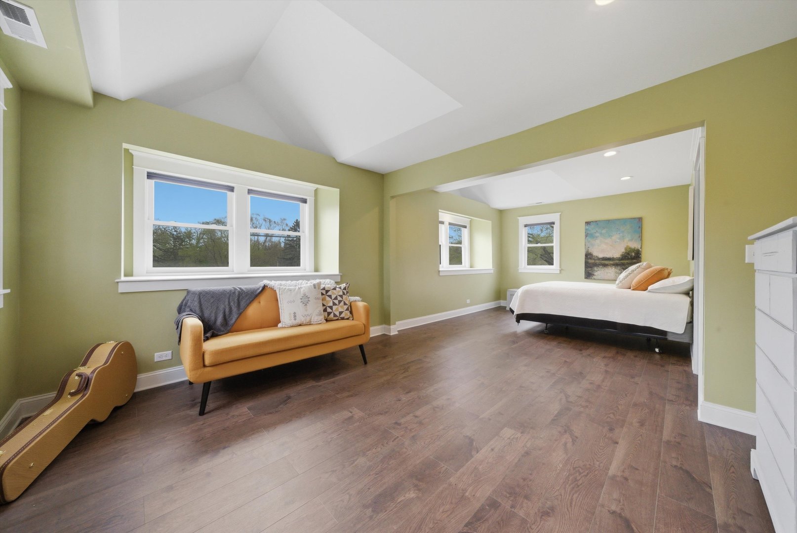 816 W FLORENCE Street, McHenry, IL 60051