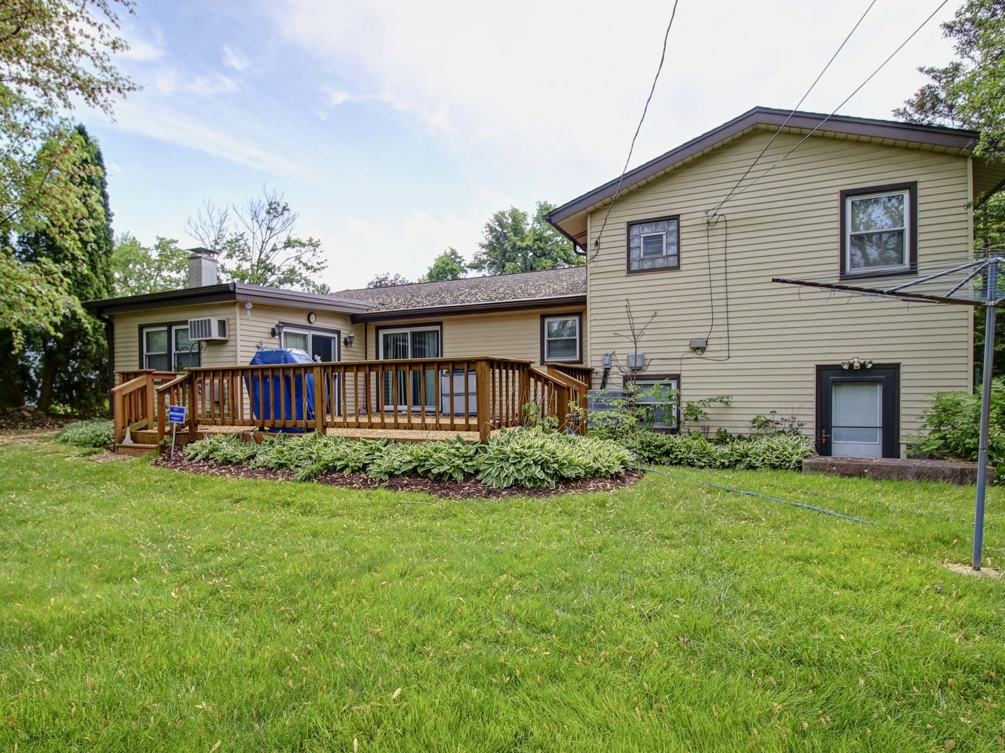 3S135 Cherrywood Lane, Glen Ellyn, IL 60137