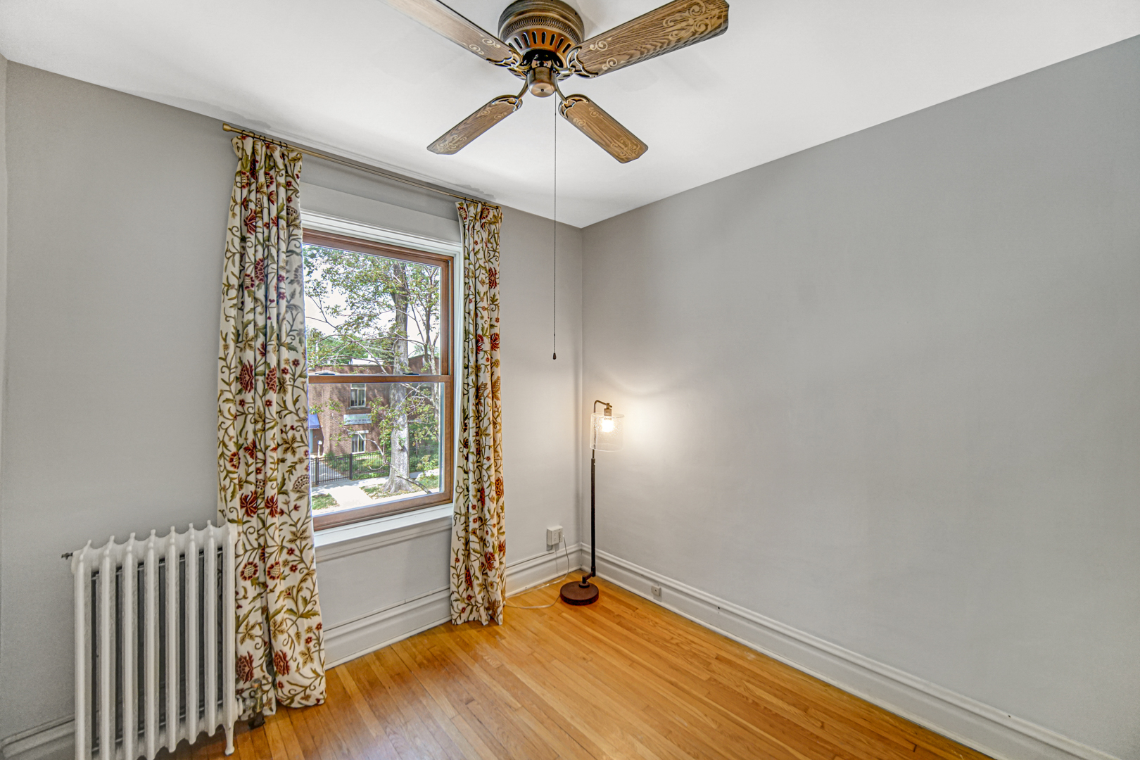 1044 S East Avenue, Oak Park, IL 60304