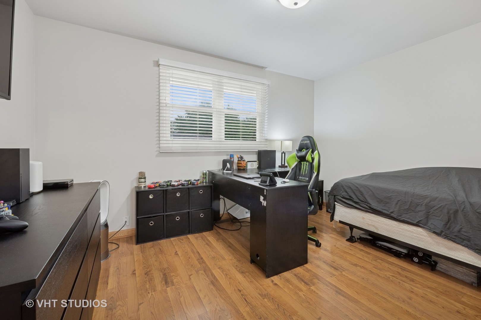 1825 W SPRING RIDGE Drive, Arlington Heights, IL 60004