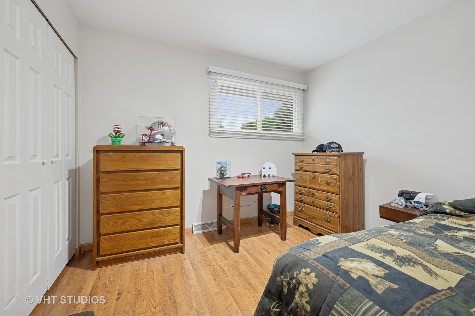 1825 W SPRING RIDGE Drive, Arlington Heights, IL 60004