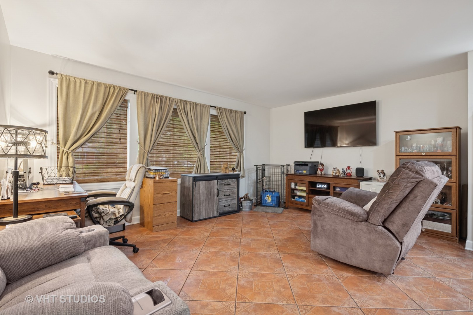 1825 W SPRING RIDGE Drive, Arlington Heights, IL 60004