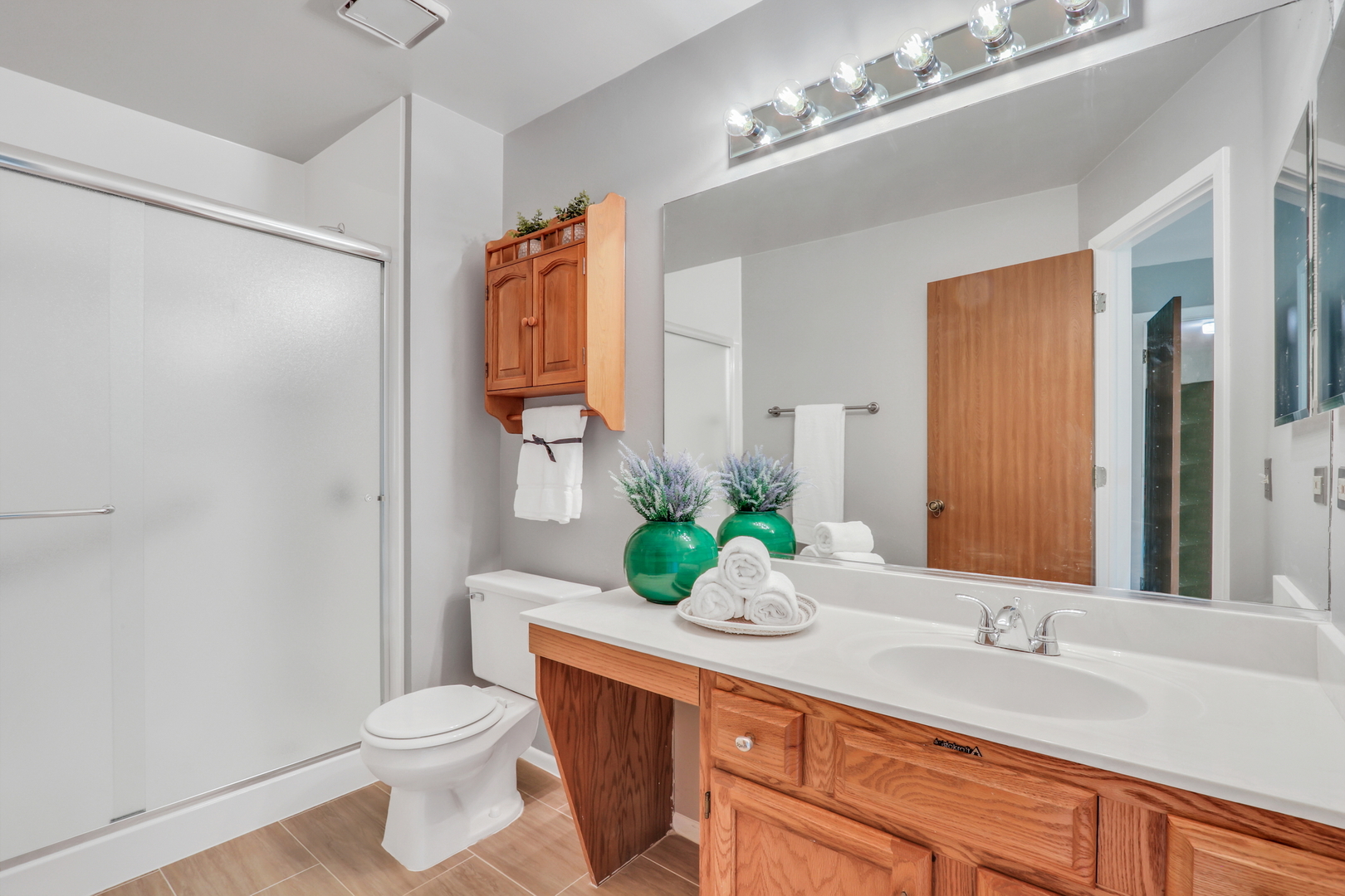 124 Stirling Lane #Z1, Schaumburg, IL 60194