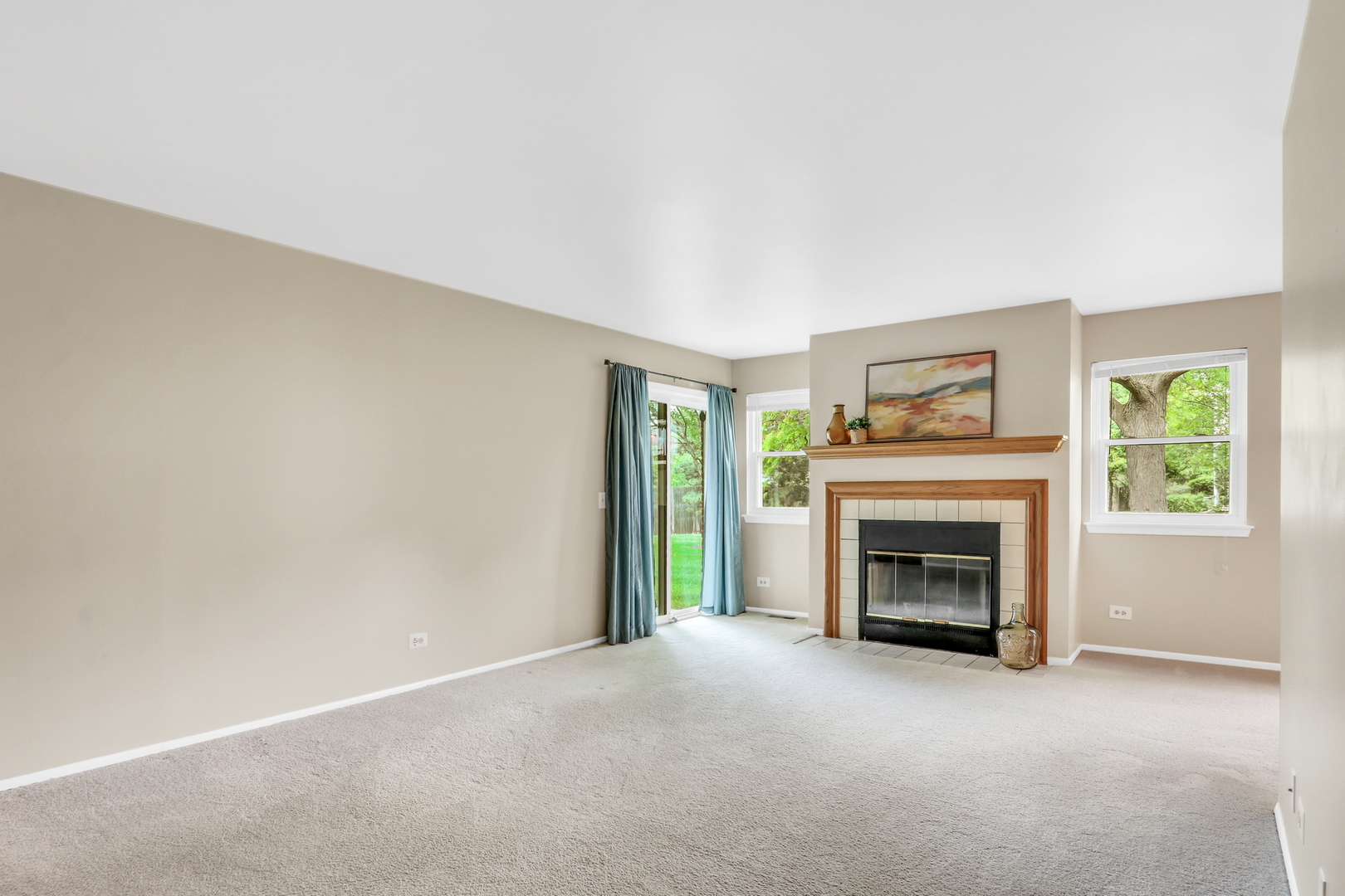 124 Stirling Lane #Z1, Schaumburg, IL 60194