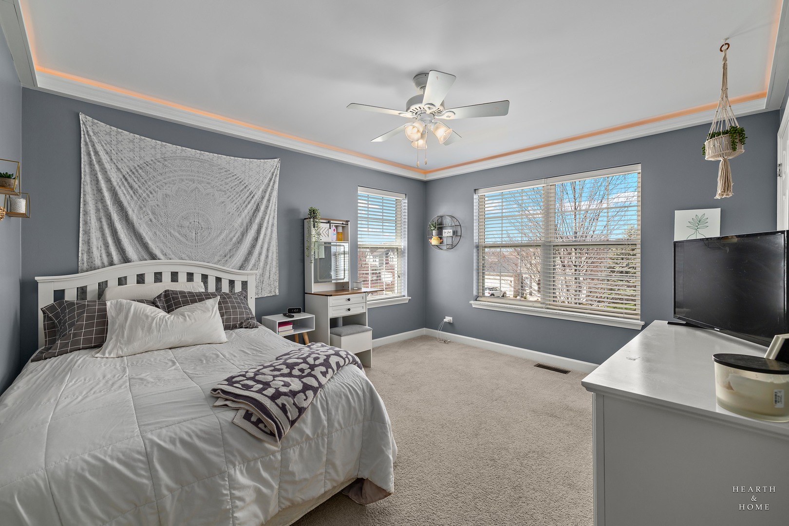 2360 Savanna Drive, Wauconda, IL 60084