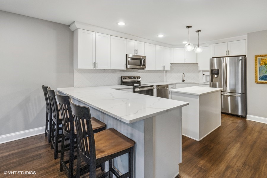 1401 Burr Oak Road #312B, Hinsdale, IL 60521