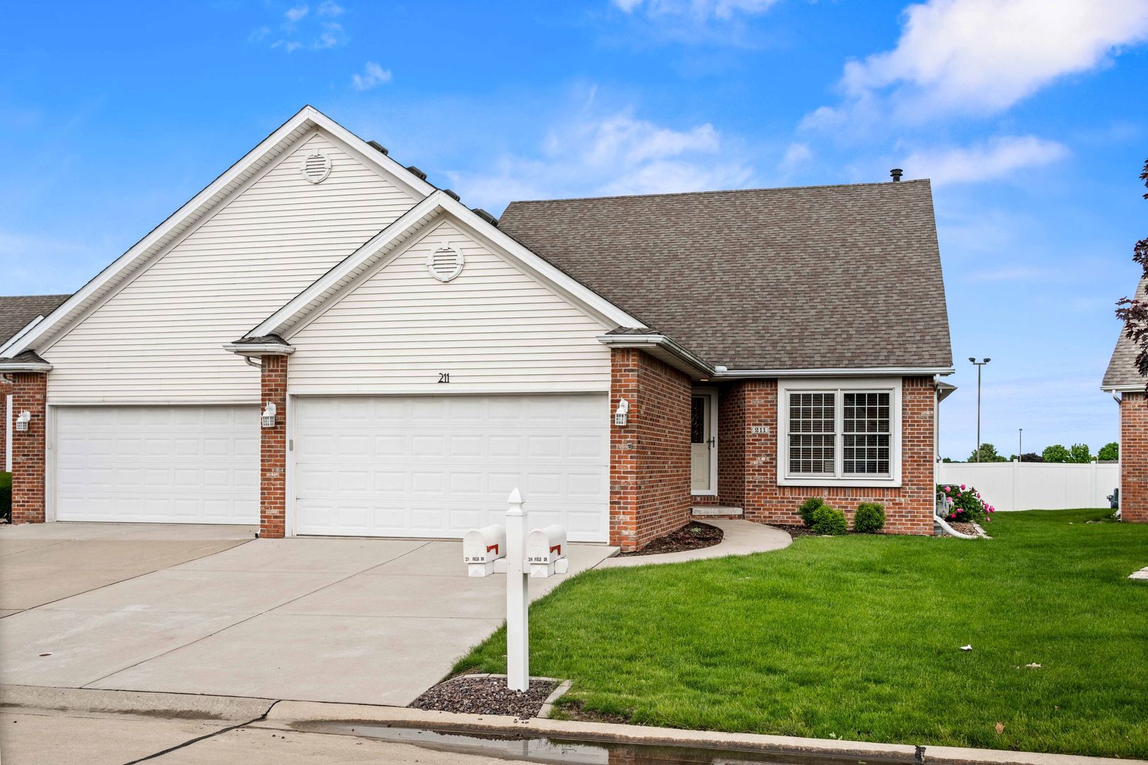 211 Field Drive, Normal, IL 61761