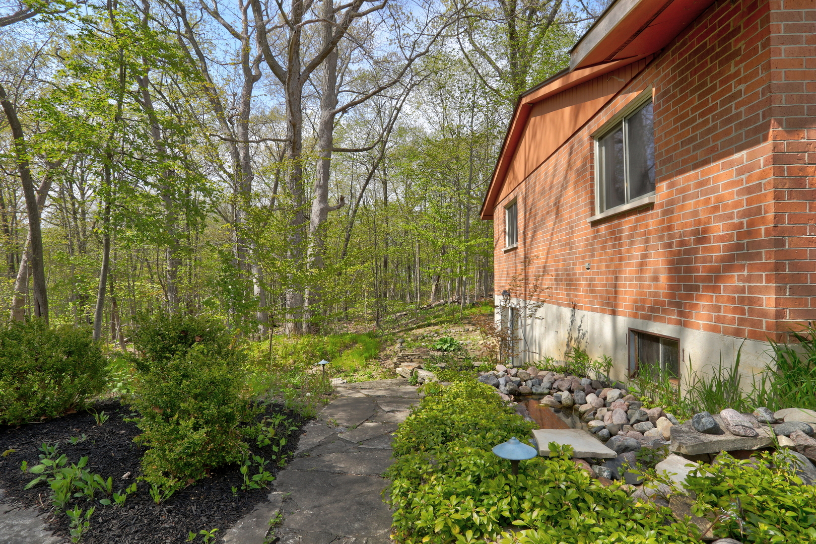 2030 Burke Drive, Winthrop Harbor, IL 60096