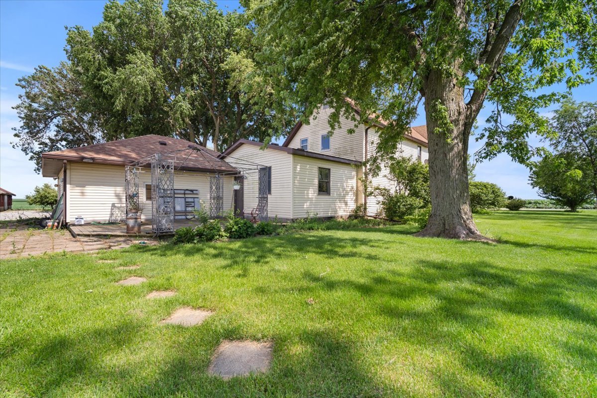 23875 E 00 N Road, Cropsey, IL 61731