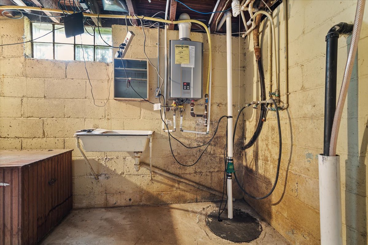 23875 E 00 N Road, Cropsey, IL 61731