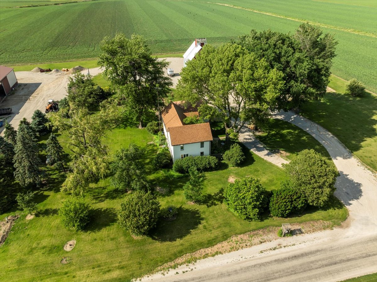 23875 E 00 N Road, Cropsey, IL 61731