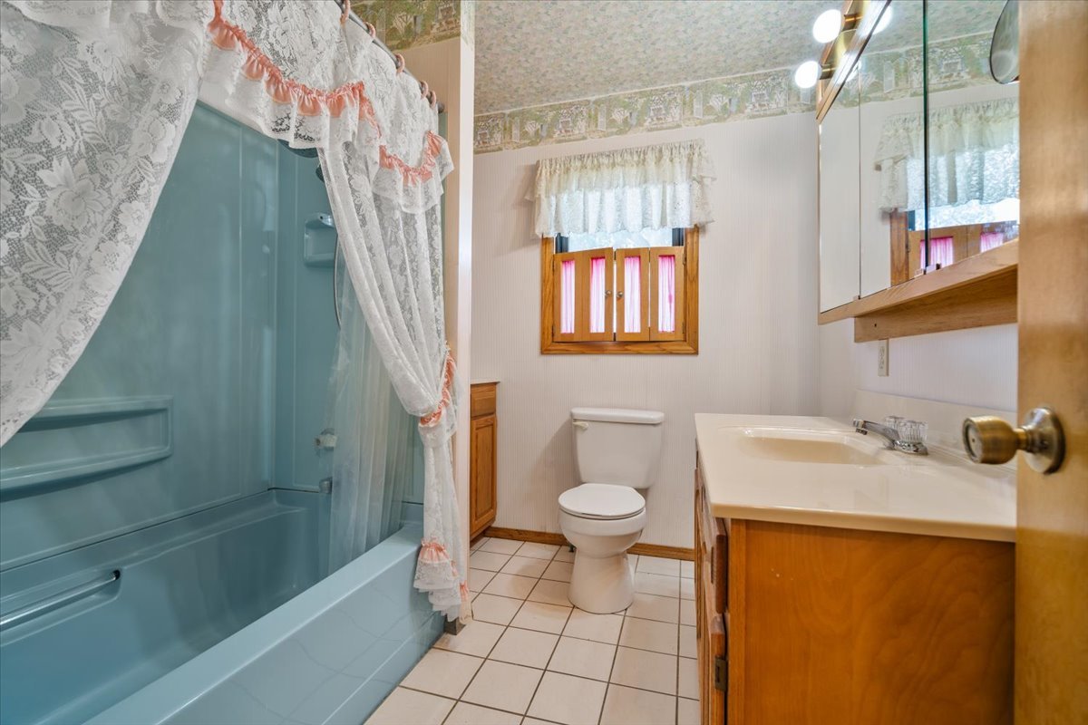 23875 E 00 N Road, Cropsey, IL 61731