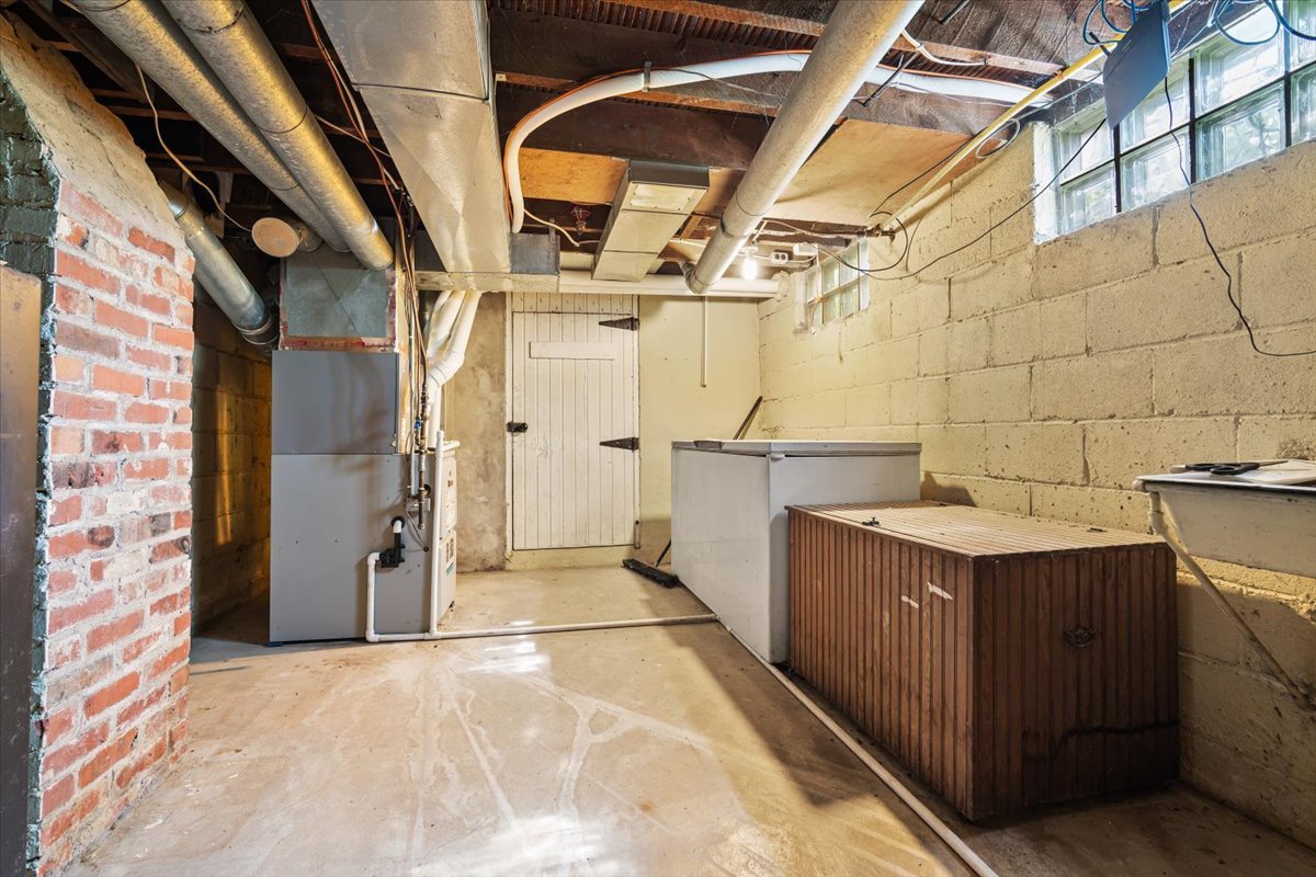 23875 E 00 N Road, Cropsey, IL 61731