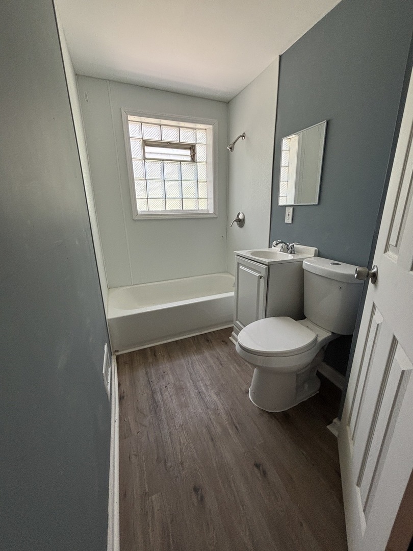 9713 S Oglesby Avenue, Chicago, IL 60617