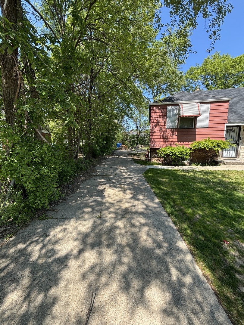9713 S Oglesby Avenue, Chicago, IL 60617