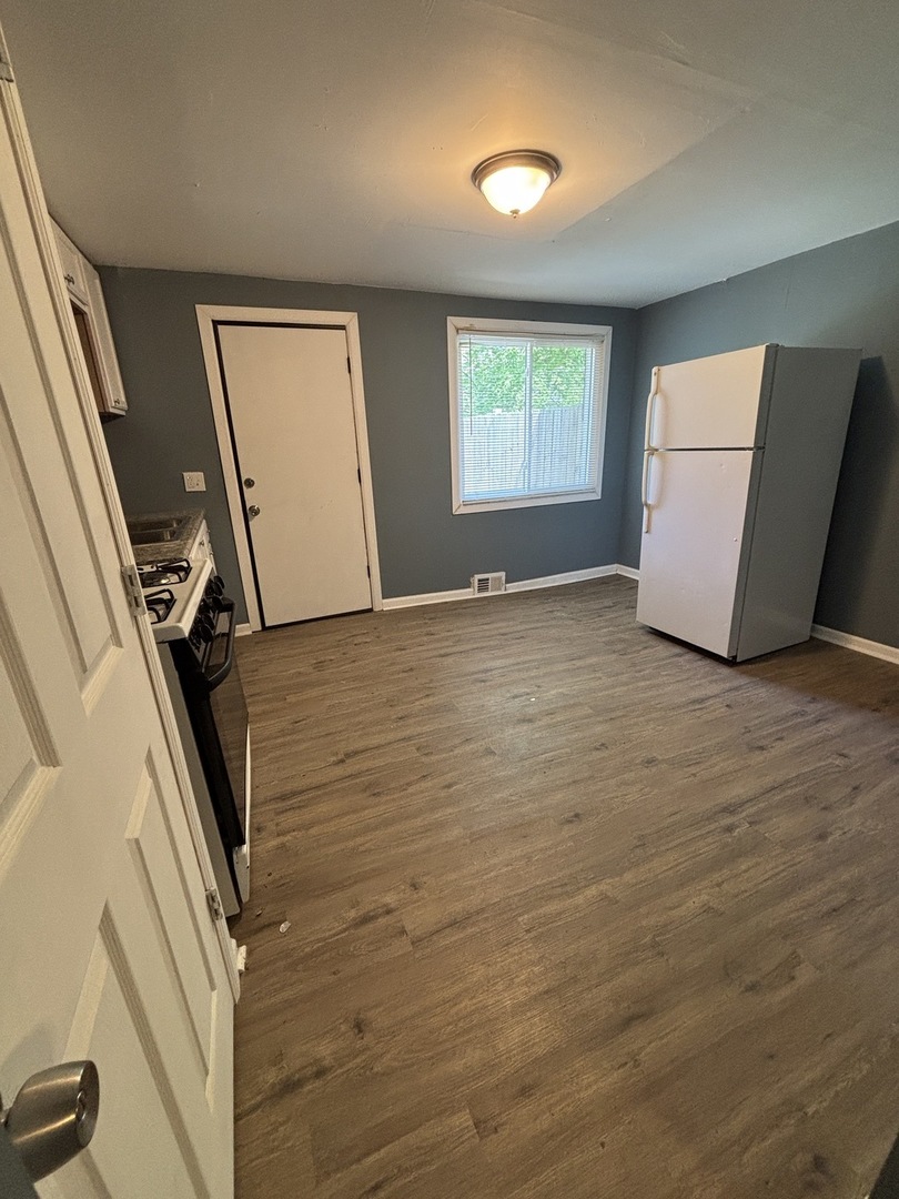 9713 S Oglesby Avenue, Chicago, IL 60617