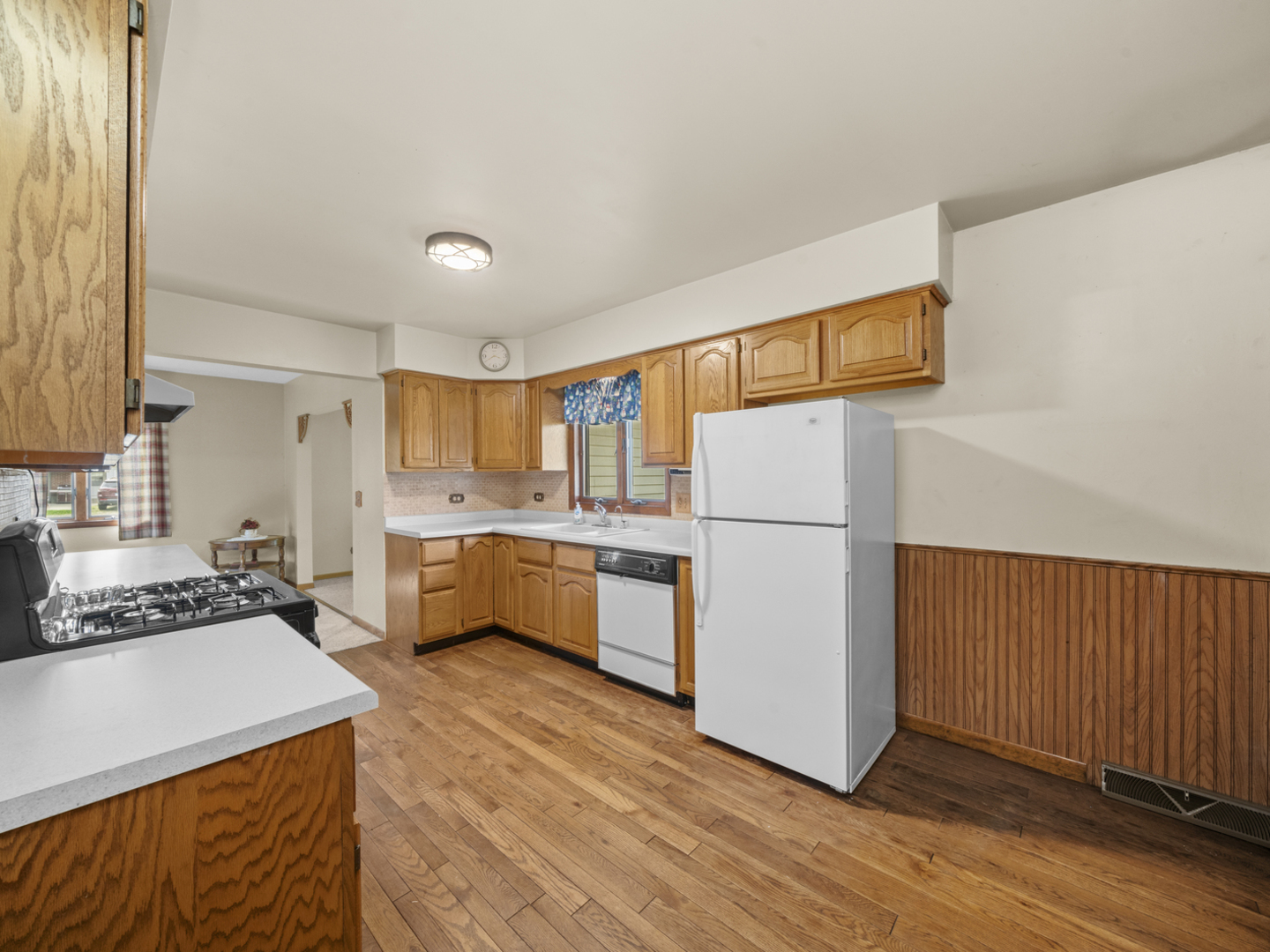 302 E Brown Street, Earlville, IL 60518