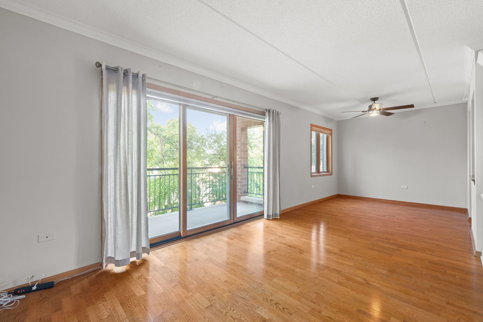 100 N Gary Avenue #304, Wheaton, IL 60187