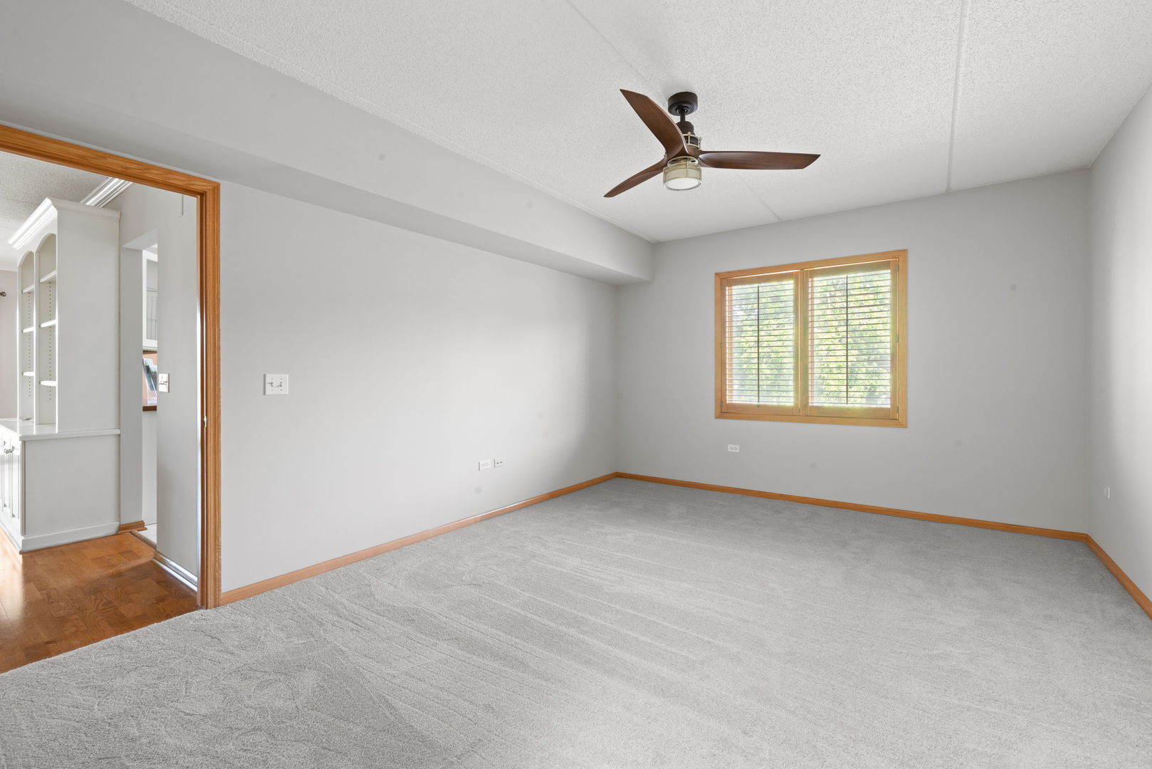 100 N Gary Avenue #304, Wheaton, IL 60187
