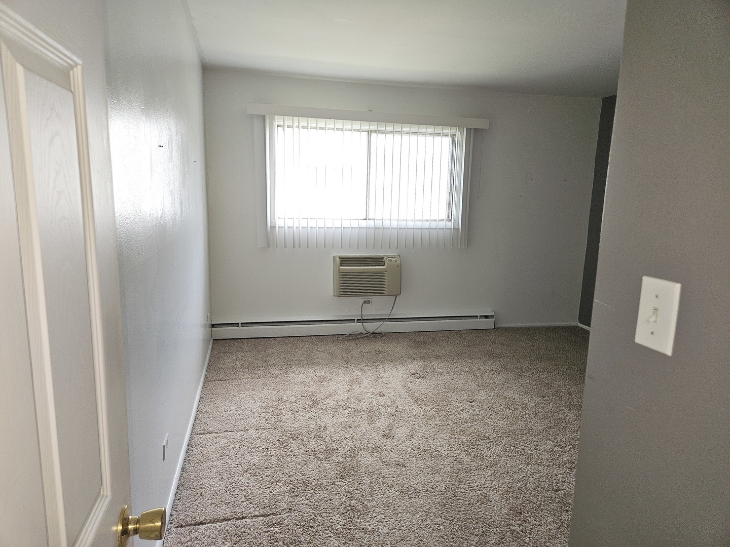 8928 Steven Drive #2F, Des Plaines, IL 60016