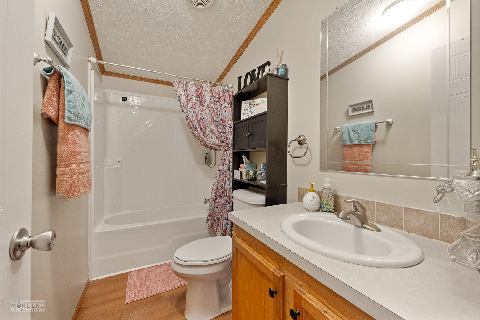 654 Bluebird Circle #B, Sandwich, IL 60548