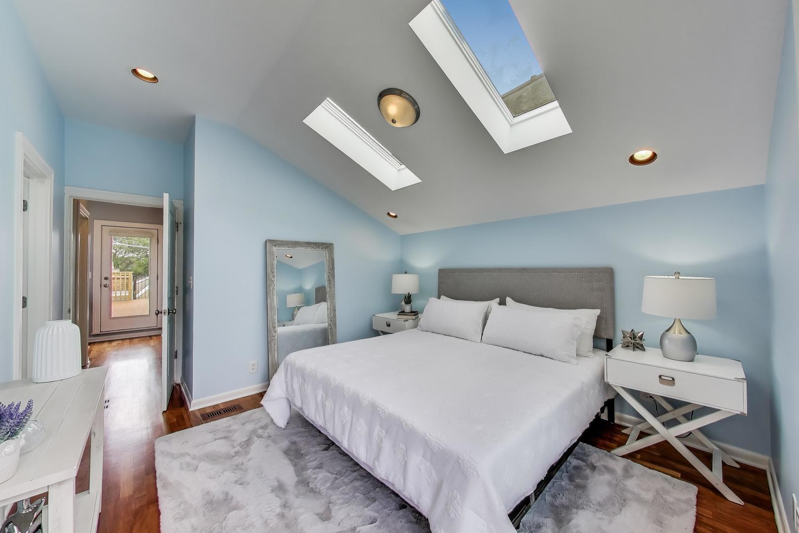 847 N Damen Avenue #2R, Chicago, IL 60622