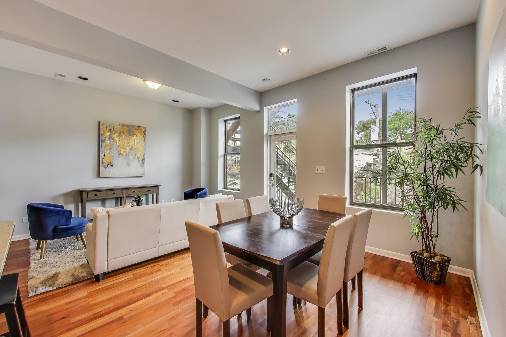 847 N Damen Avenue #2R, Chicago, IL 60622