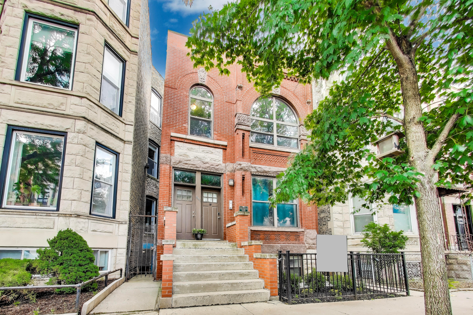 847 N Damen Avenue #2R, Chicago, IL 60622