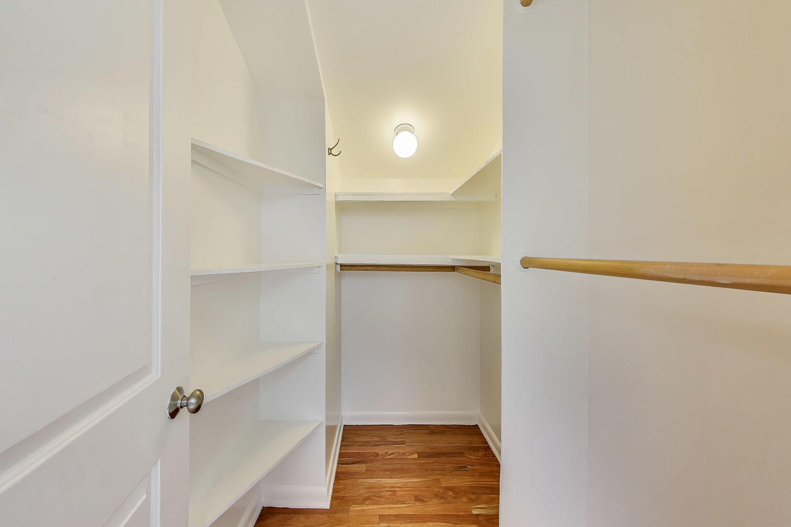 847 N Damen Avenue #2R, Chicago, IL 60622