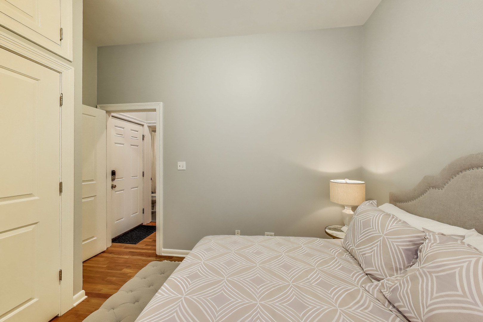 847 N Damen Avenue #2R, Chicago, IL 60622