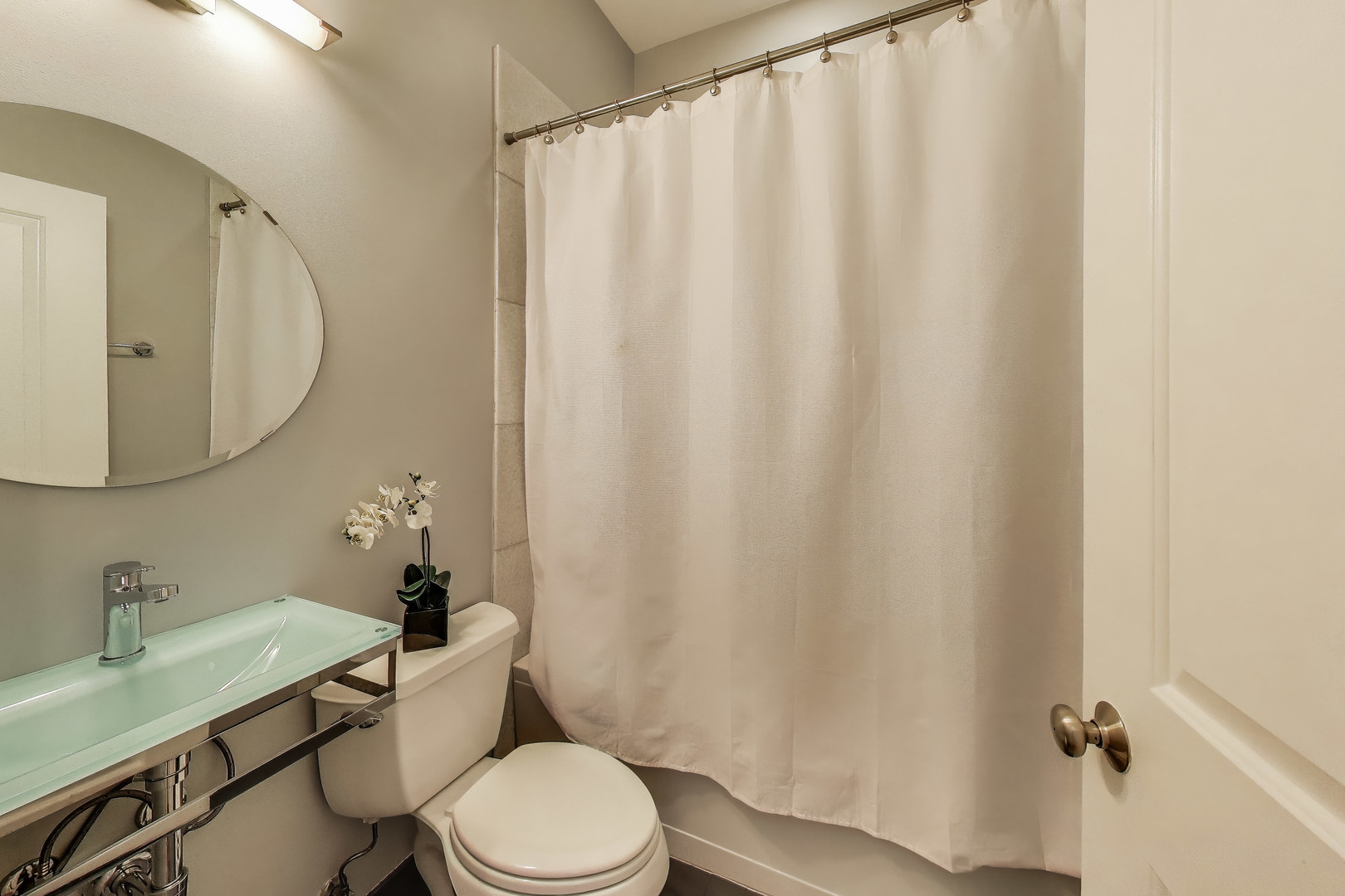 847 N Damen Avenue #2R, Chicago, IL 60622