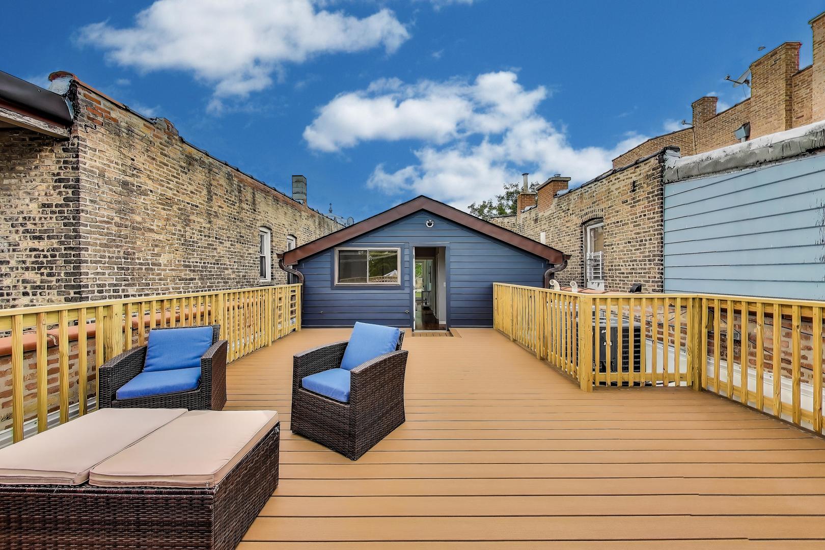 847 N Damen Avenue #2R, Chicago, IL 60622