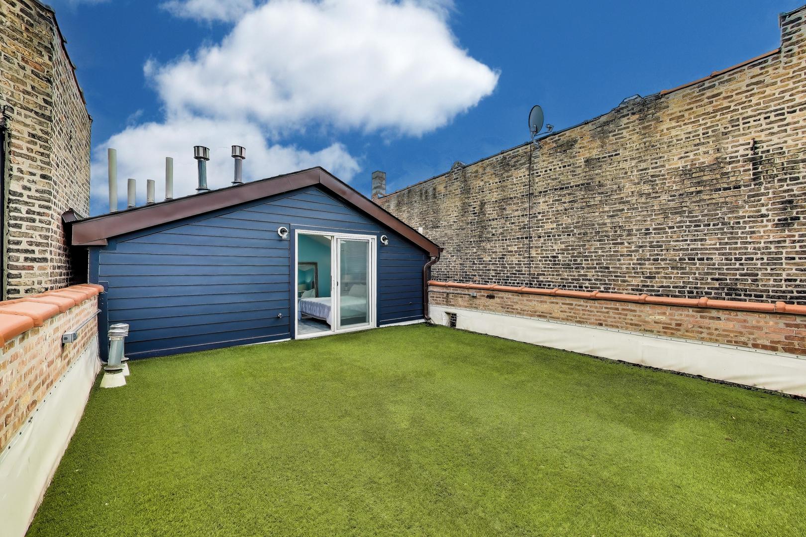 847 N Damen Avenue #2R, Chicago, IL 60622