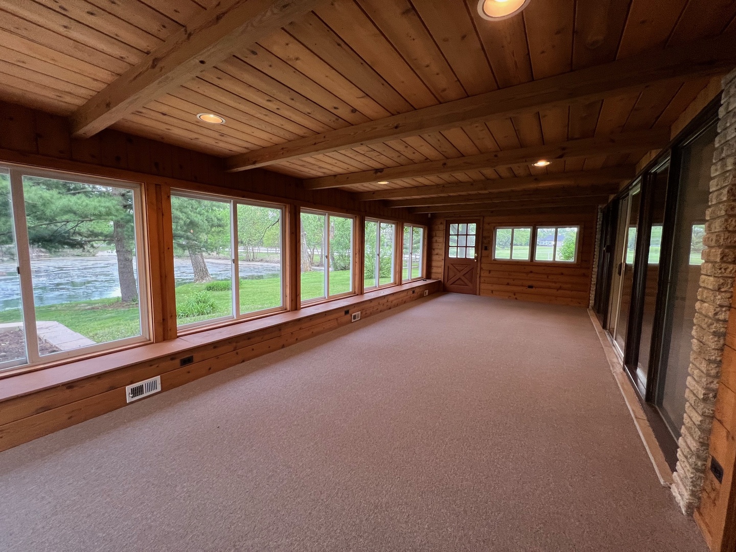 8315b Kearney Road, Downers Grove, IL 60516
