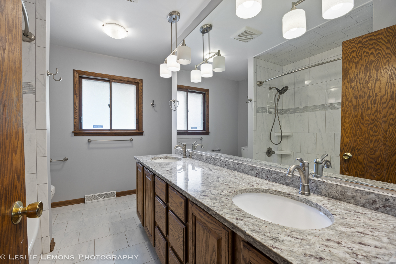 8315b Kearney Road, Downers Grove, IL 60516
