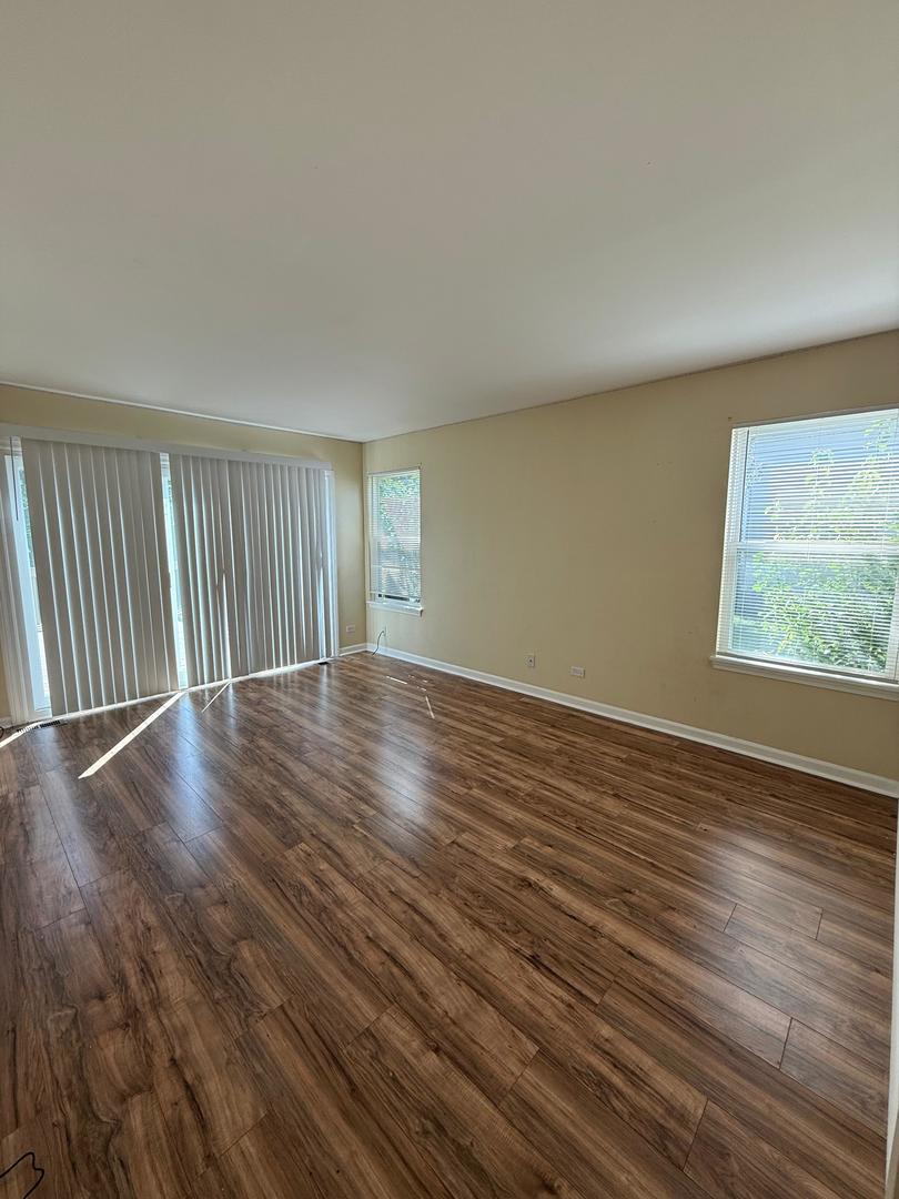2404 Lexington Lane, Naperville, IL 60540