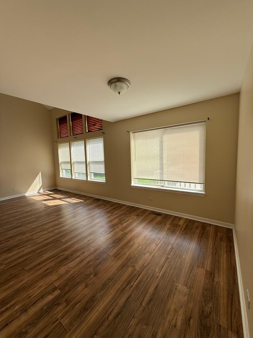 2404 Lexington Lane, Naperville, IL 60540