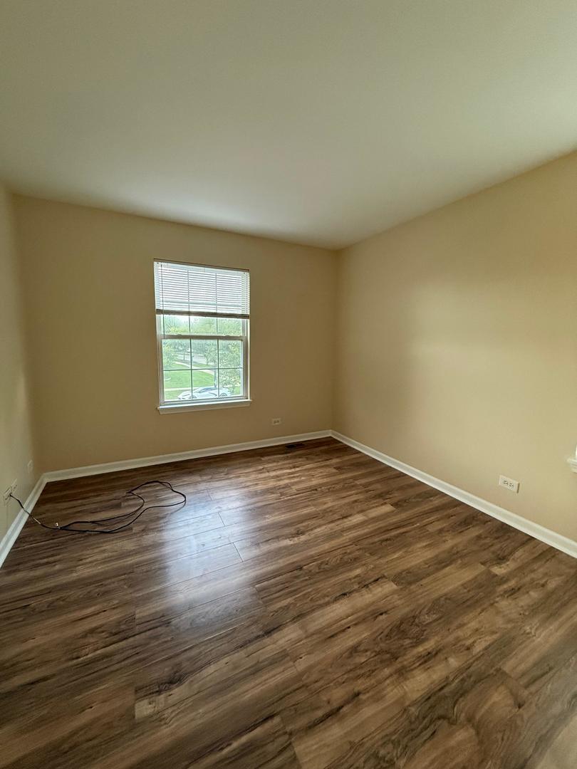2404 Lexington Lane, Naperville, IL 60540