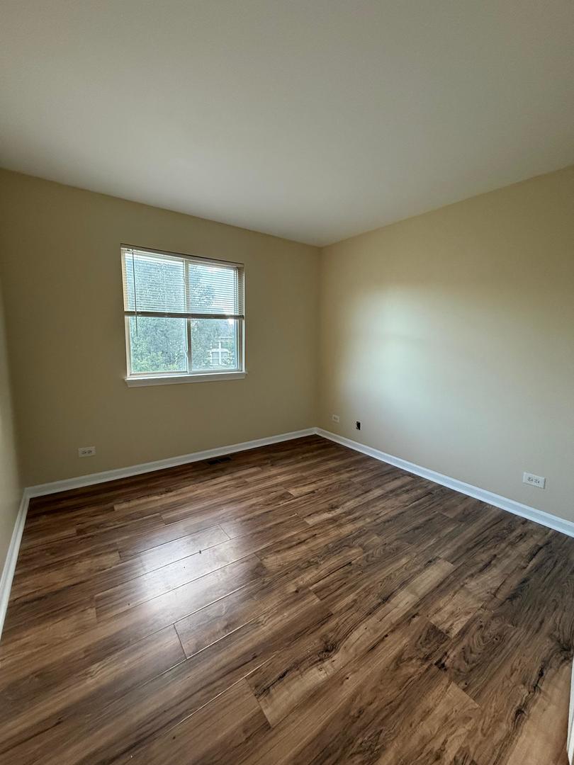 2404 Lexington Lane, Naperville, IL 60540